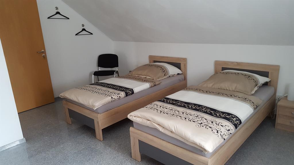 Apartament Haus-Bernhard-Hp Herschweiler-Pettersheim Zewnętrze zdjęcie